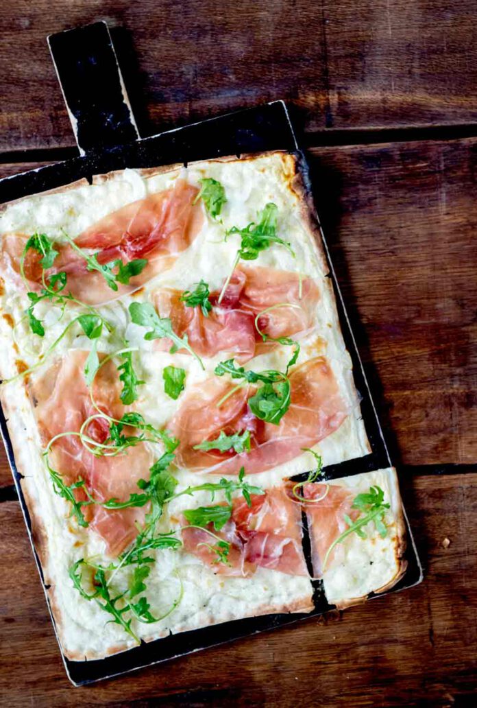 Flammkuchen (Baden-style pizza)