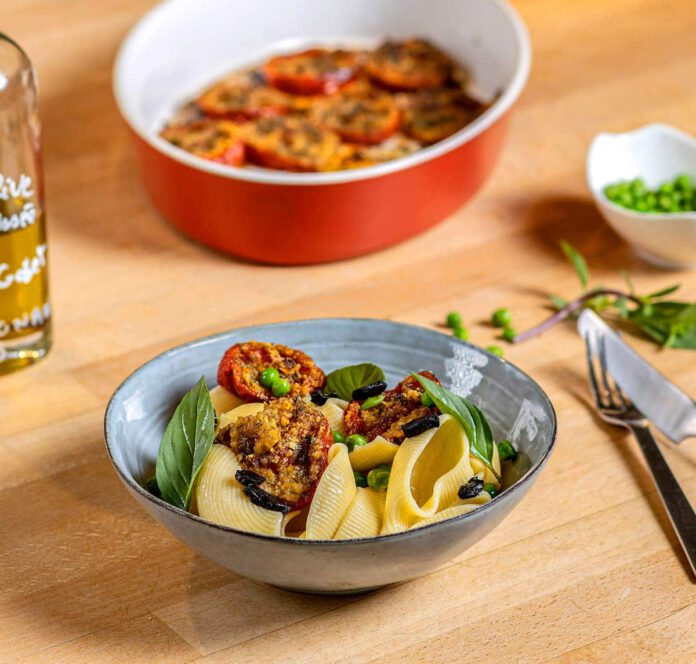 Lumaconi with roasted Tomatoes