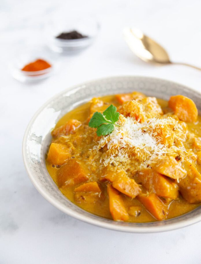 Spicy sweet potatoes in coconut milk