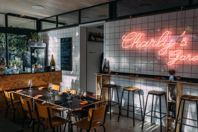 bonne nouvelle interior