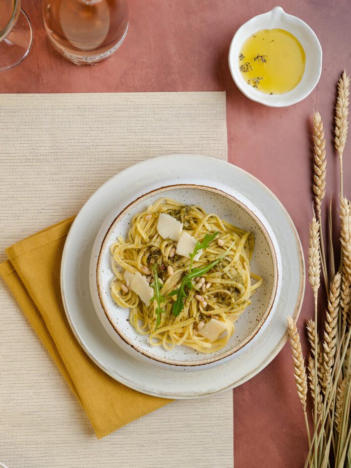Linguine with homemade pesto