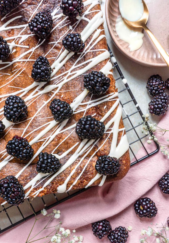 Blackberry White Choc Tray Bake thermomix