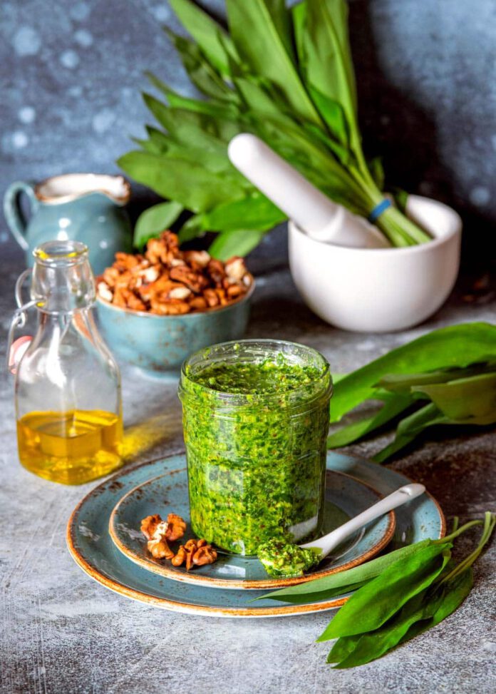 Wild garlic pesto with nuts