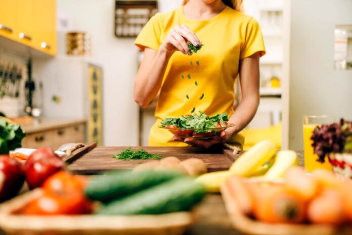 housewife-cooking-eco-food