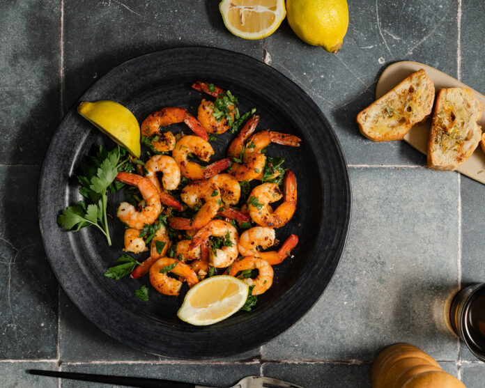 Crevettes-au-beurre-et-pain-ail-copy