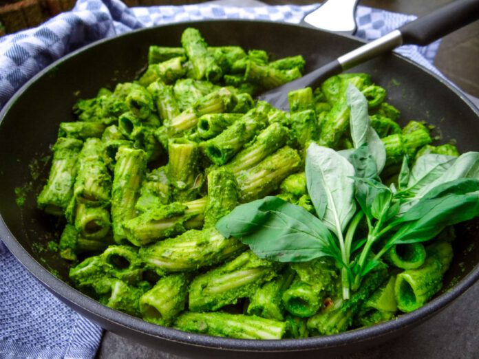 spinach-pesto-pasta_web