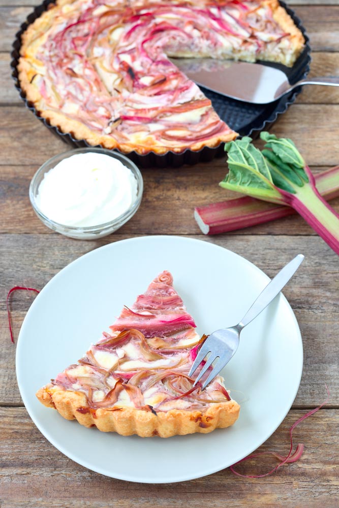 Rhubarb tart vanilla whipped cream