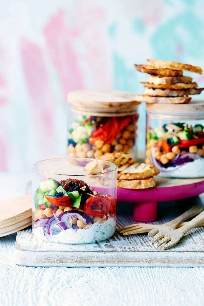 Savoury yoghurt spicy chickpea jars