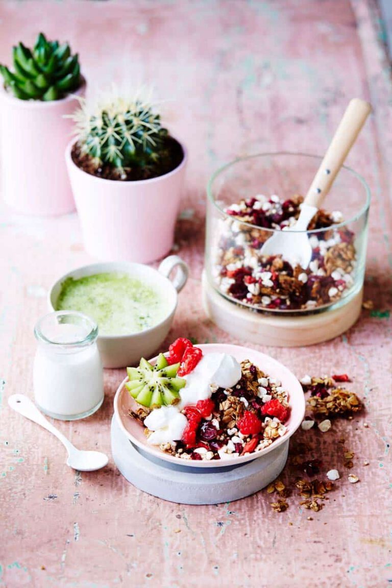 Buckini & Berry Muesli Clusters