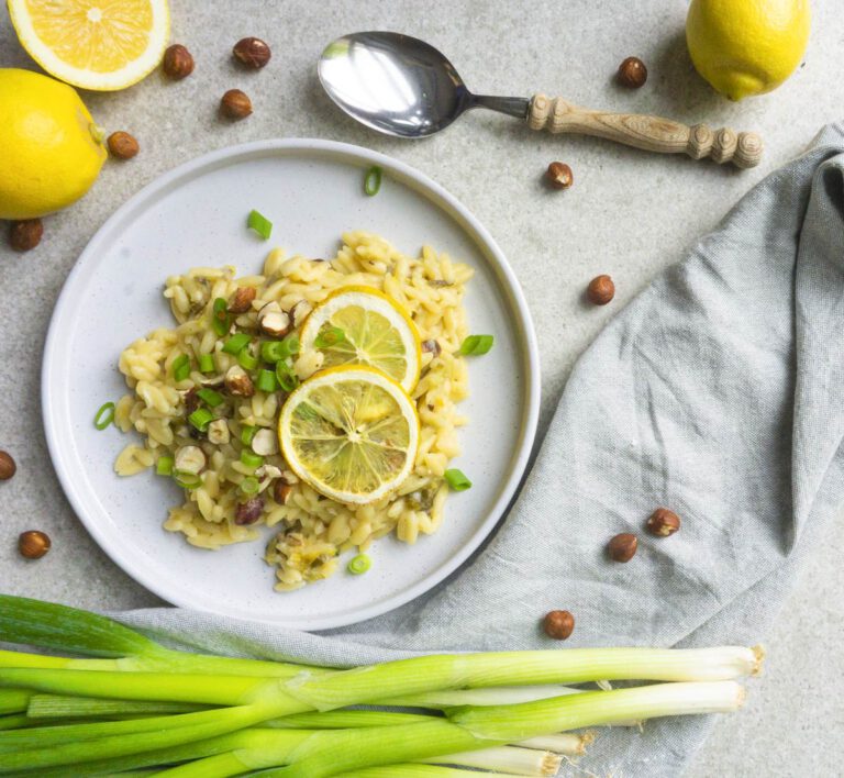 Orzotto with spring onions and crunchy lemon