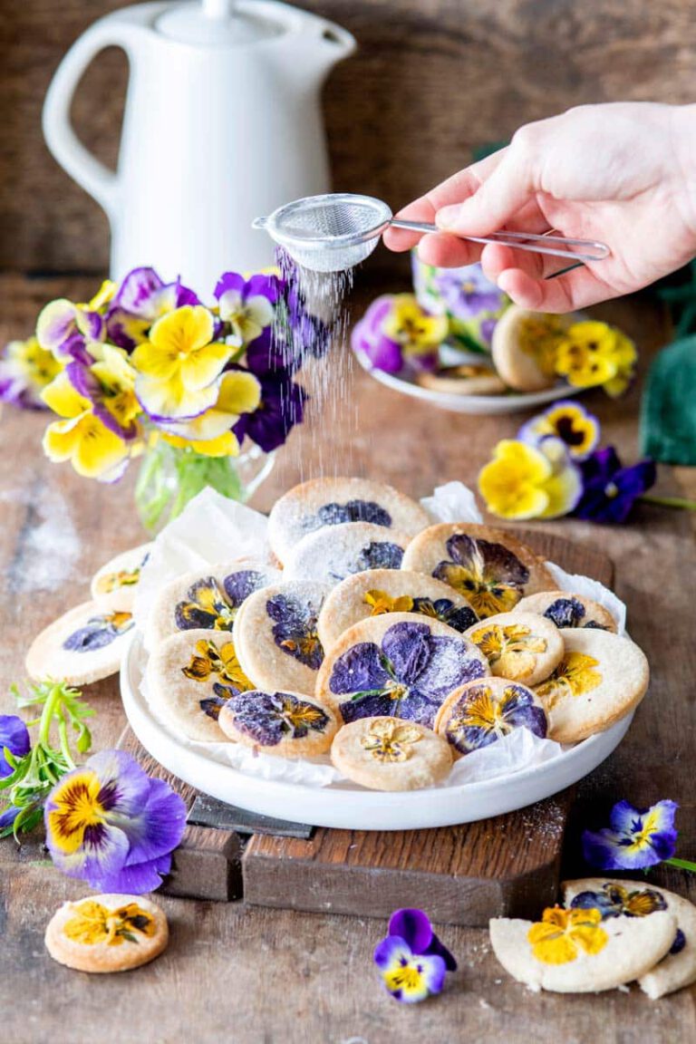 Biscuits with Violets