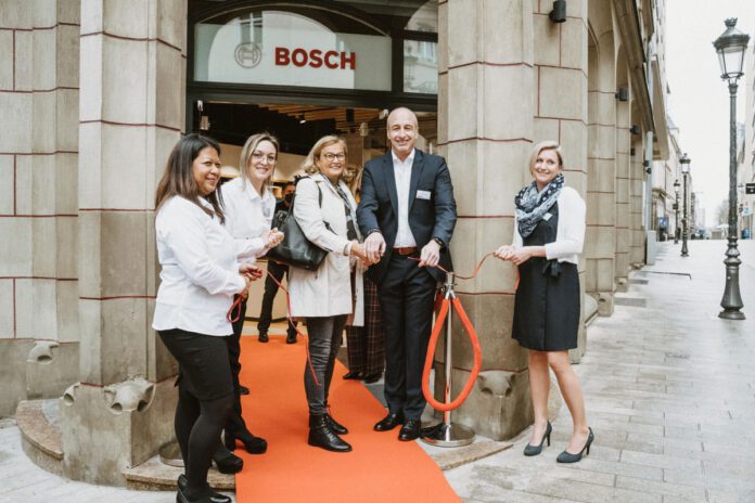 Bosch_Opening