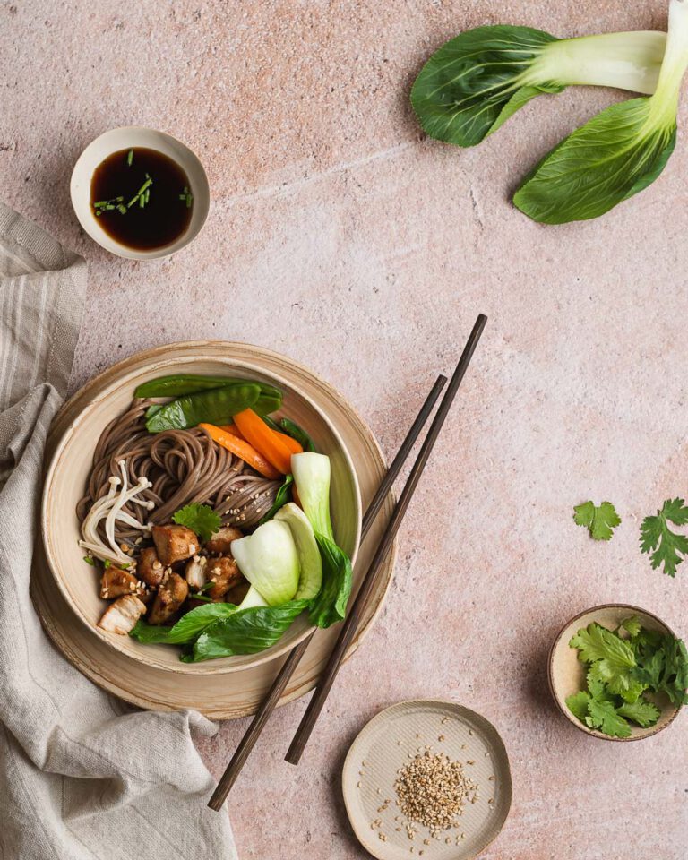 Soba noodles with marinated chicken