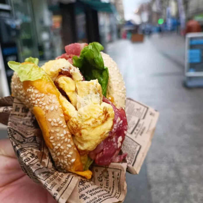 bun with scrambled eggs