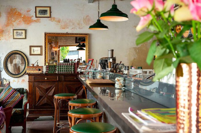 Konrad-6 Konrad café