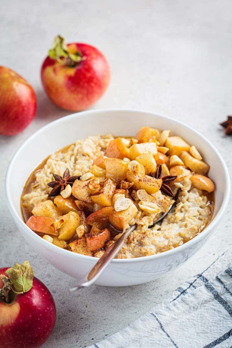 Oatmeal with Caramelised Apple and Cinnamon