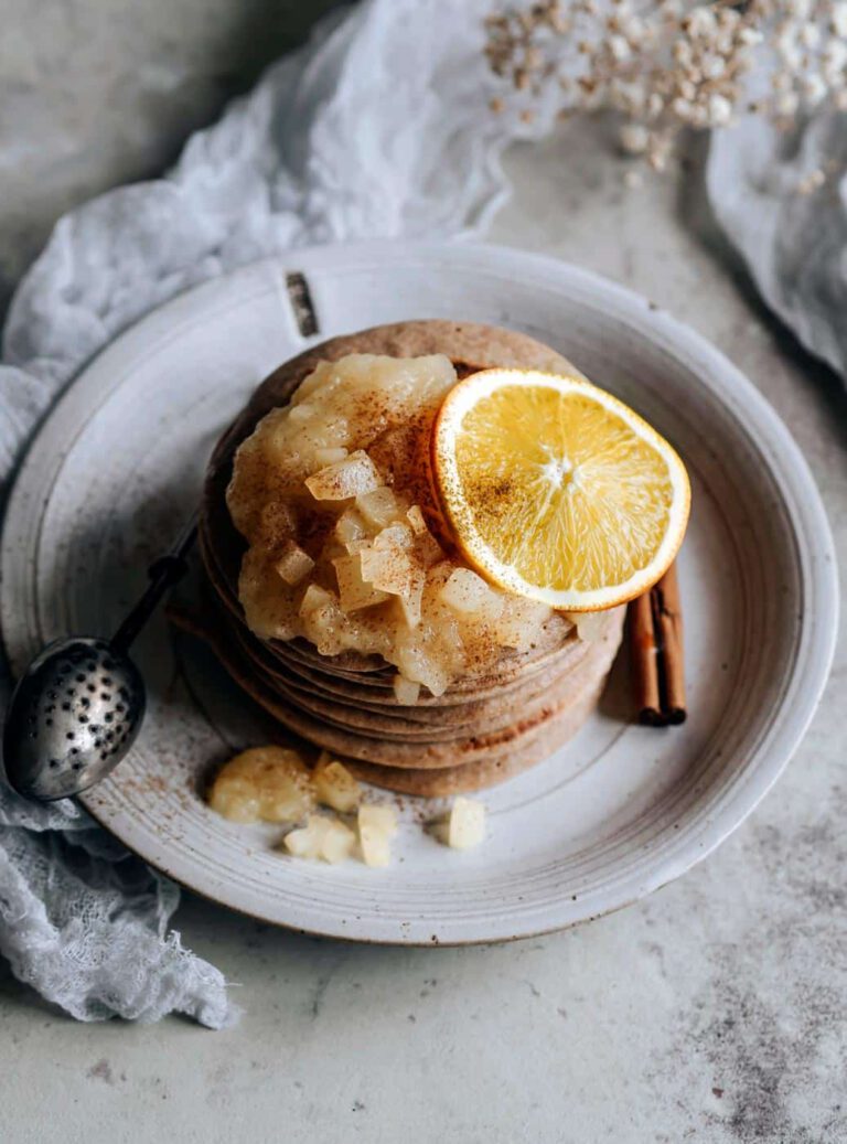 Wholemeal Pancakes with Pear Puree