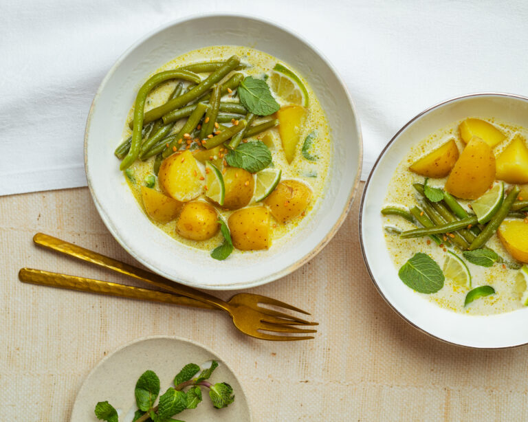 Curry vert avec pommes de terre nouvelles