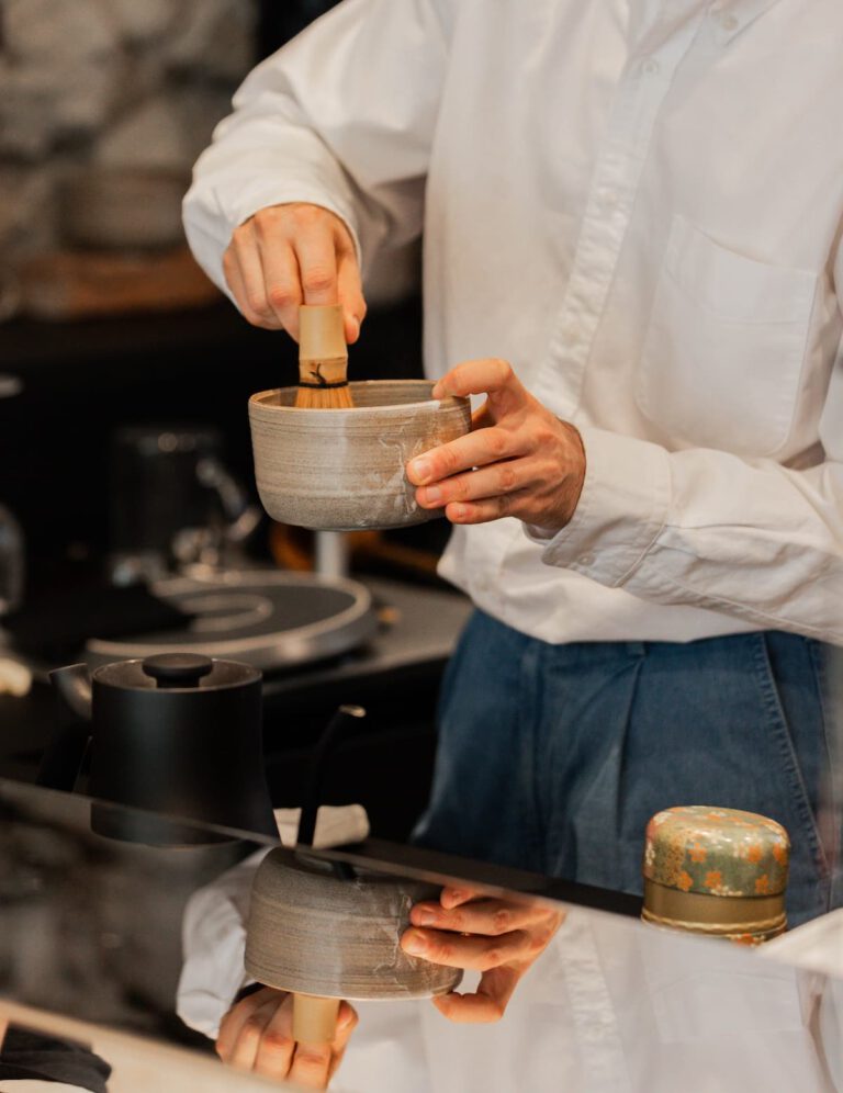 Mizu: Japanese tea house in the city center