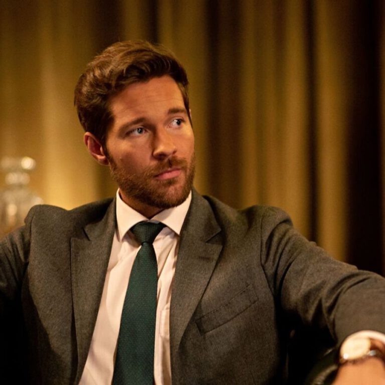 Holunderblütenwaffeln mit Erdbeeren und Sahne