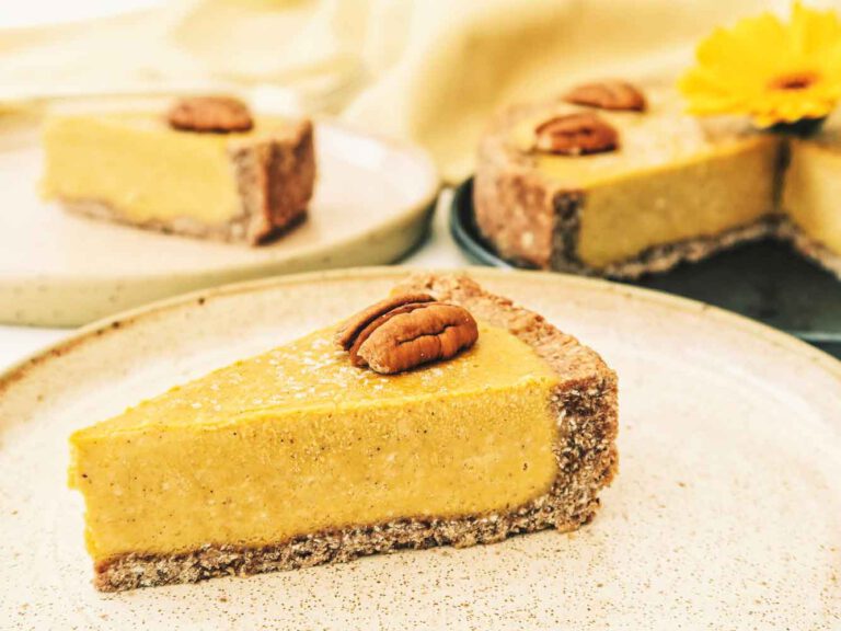Pumpkin pie with an oat crust
