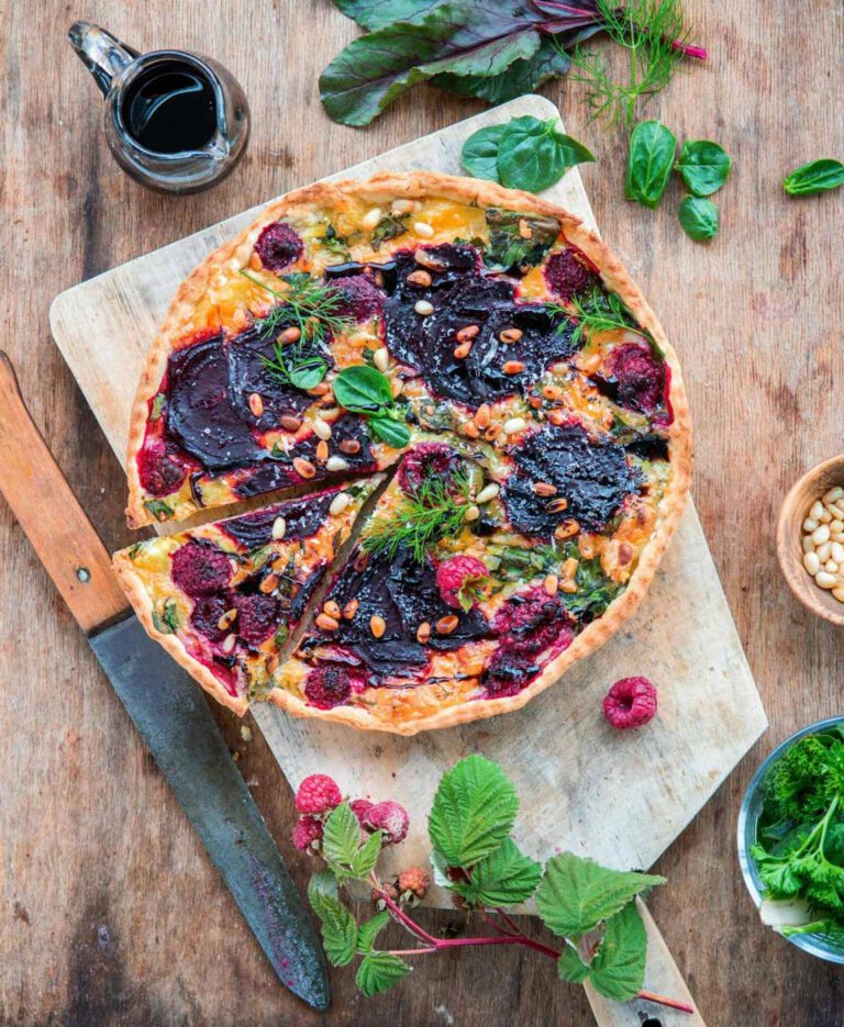 Beetroot pie with raspberries (vegetarian)