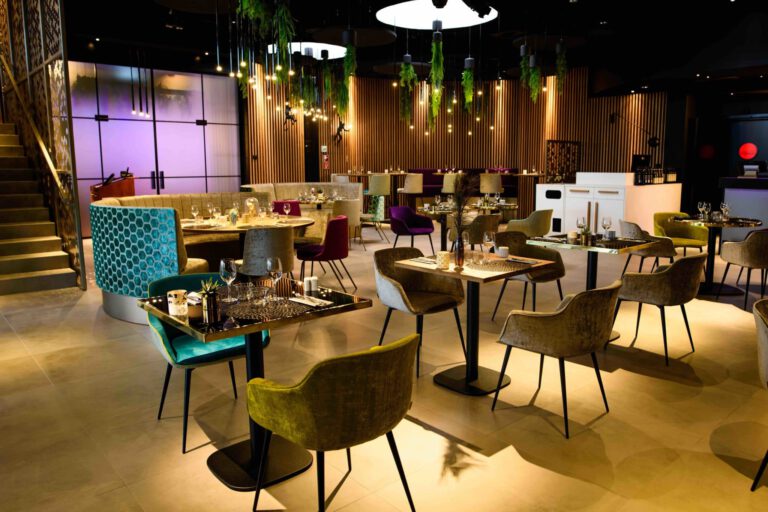 New Look For the Purple Lounge of Casino 2000!