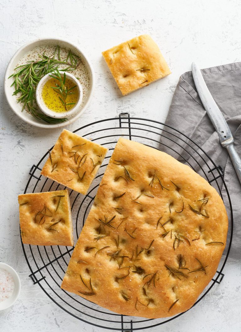 focaccia-pizza-italian-flat-bread
