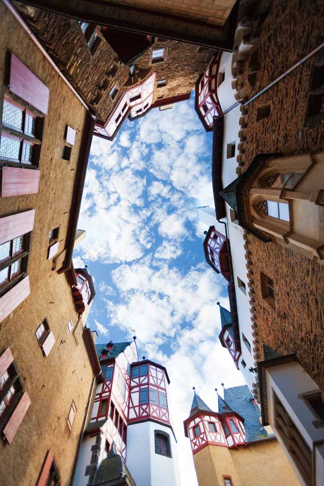 UNE RÉGION PAS SI RINGARDE!