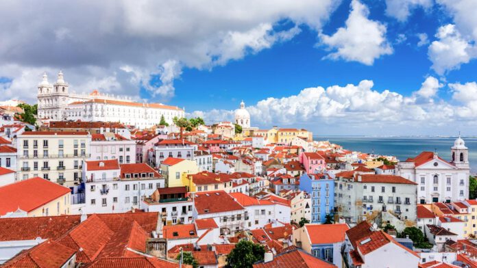 lisbon-portugal-skyline