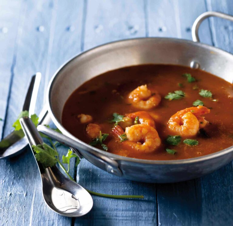 Thailändische Butternut- und Garnelensuppe