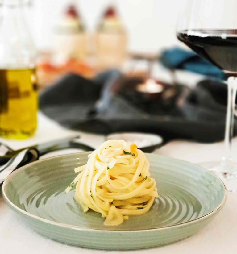 Linguine aglio, olio e peperoncino