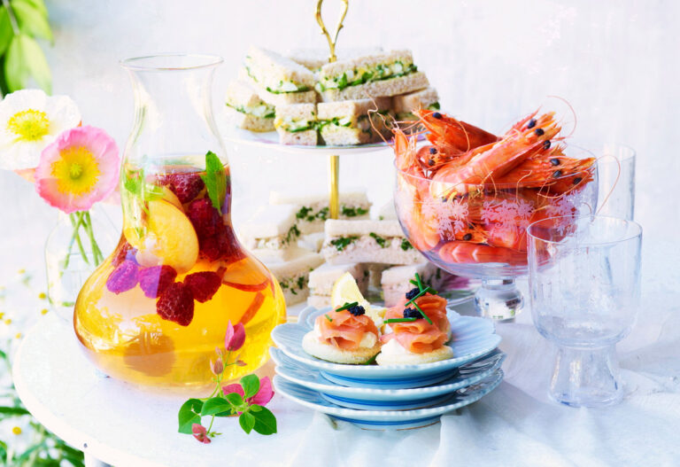 Cocktails & canapés