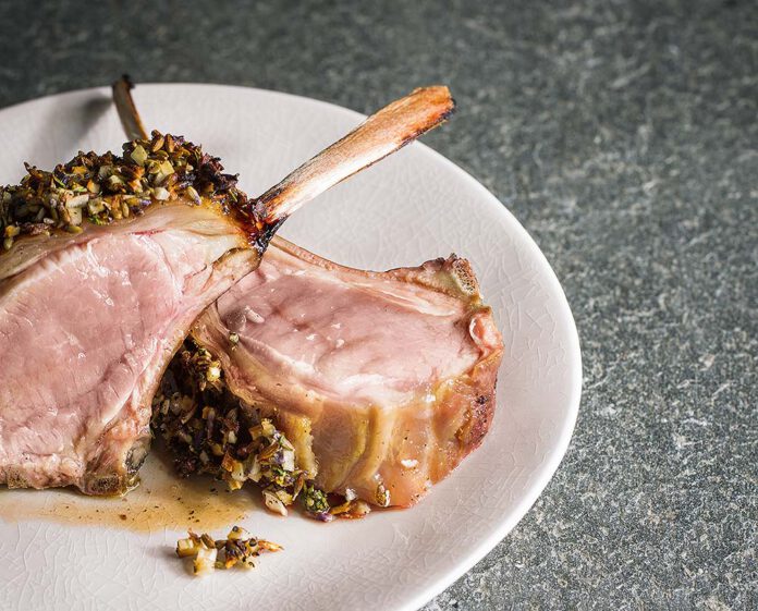 Lamb chops in lavender and honey marinade