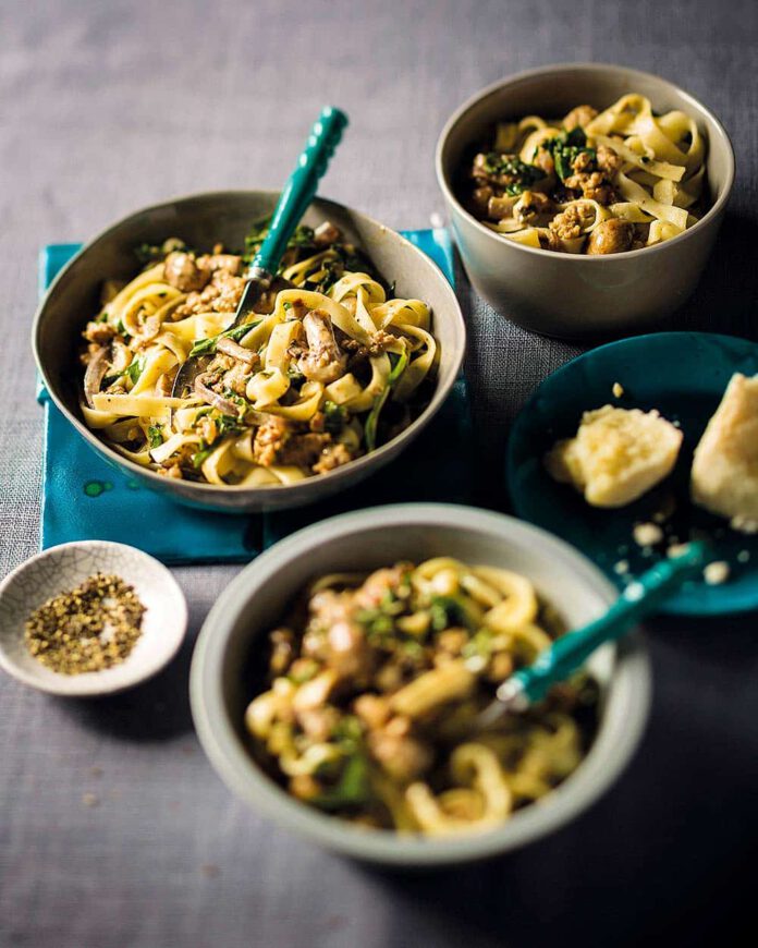 Creamy Mushrooms & Swiss chard tagliatelle