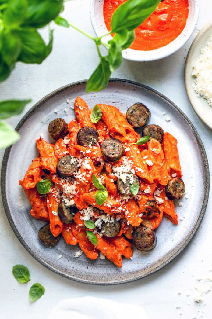 Creamy red pepper pasta